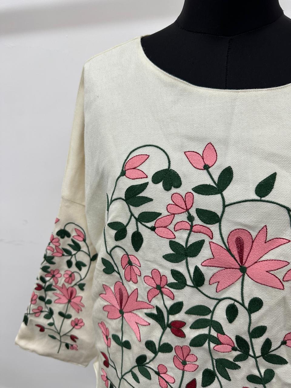 myM_AJ-022_embroiderypullover